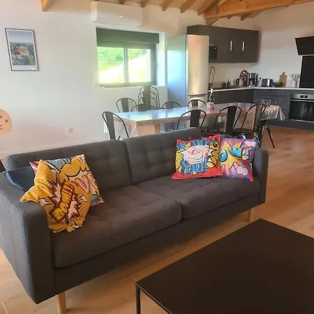 Aubie Superbe Propriete Pour 20 Avec Piscine Holiday home