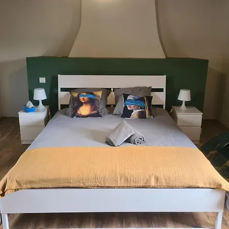 Сasa de vacaciones Aubie Superbe Propriete Pour 20 Avec Piscine Latouille-Lentillac