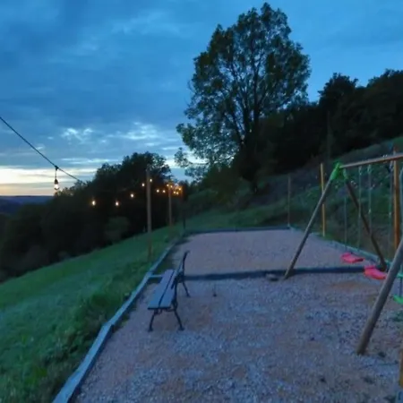 Aubie Superbe Propriete Pour 20 Avec Piscine Casa de Férias Latouille-Lentillac