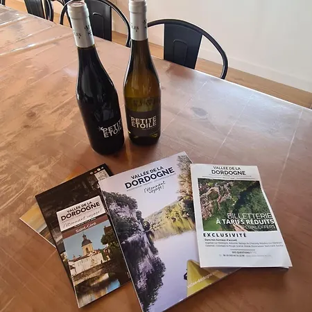 Aubie Superbe Propriete Pour 20 Avec Piscine Latouille-Lentillac