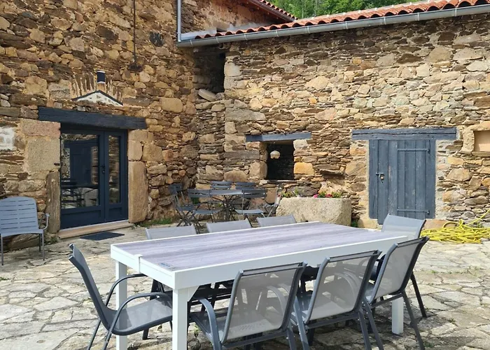 Hébergement de vacances Aubié Superbe Propriété Pour 20 Avec Piscine