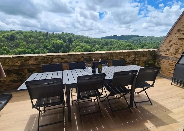 Aubié Superbe Propriété Pour 20 Avec Piscine * Latouille-Lentillac