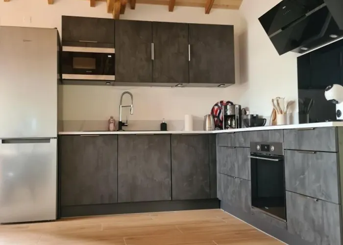 Hébergement de vacances Aubié Superbe Propriété Pour 20 Avec Piscine