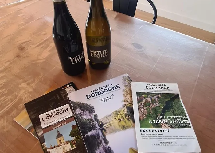 Aubié Superbe Propriété Pour 20 Avec Piscine Latouille-Lentillac