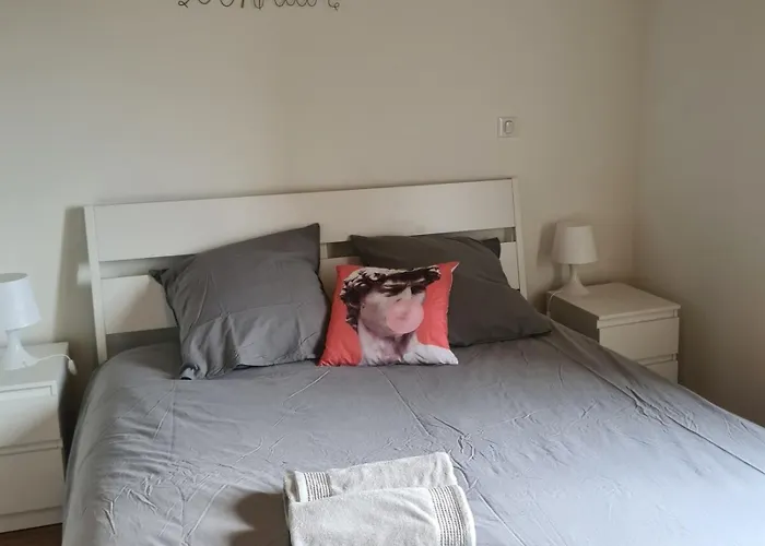 Aubié Superbe Propriété Pour 20 Avec Piscine Latouille-Lentillac